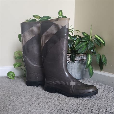 burberry wellington rain boots